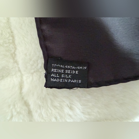 Hermes Scarf 90 "CHEVAIX DE TRAIT" Silk Scarf 35" Vintage Gold Black White - Picture 7 of 7